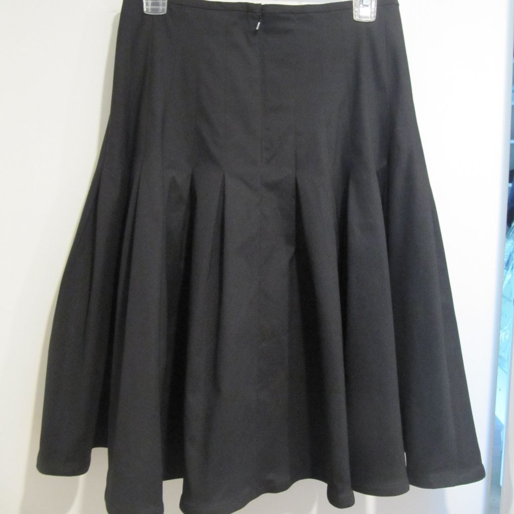 Price Drop ❣️ Tadashi Shoji Charcoal A-Line Skirt - Picture 2 of 6